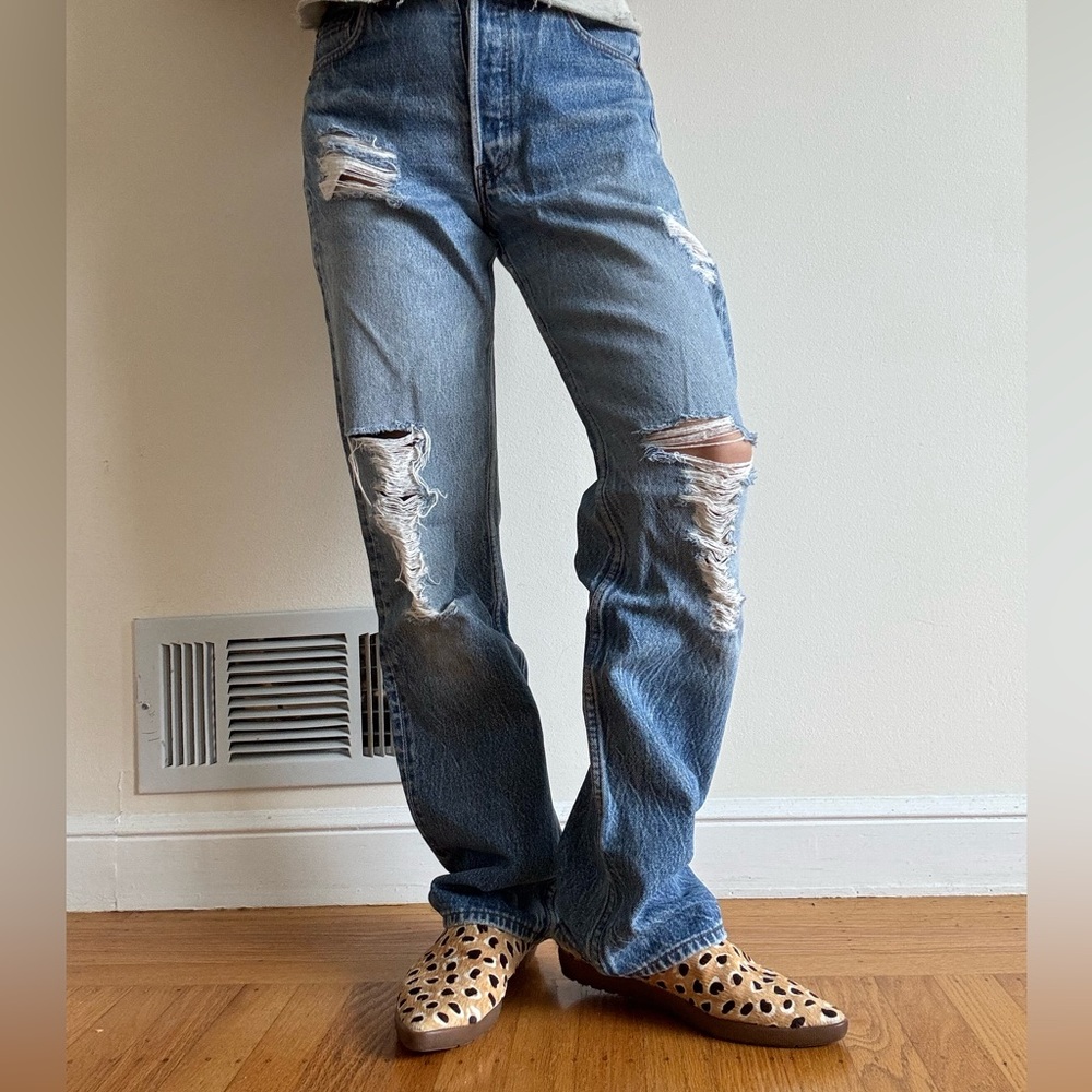 Vintage 501 Levi’s Straight Leg Ripped